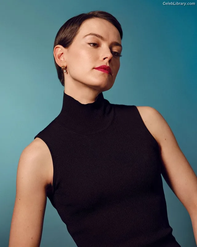 Daisy Ridley photo 11 of 1214