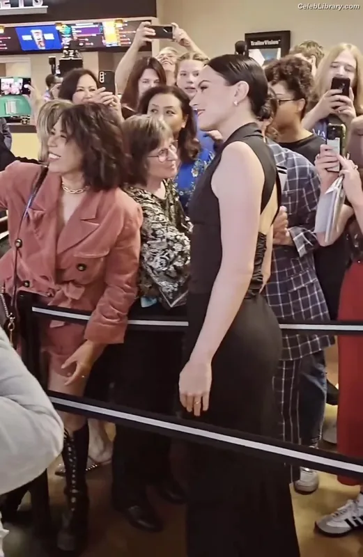 Daisy Ridley photo 16 of 1214