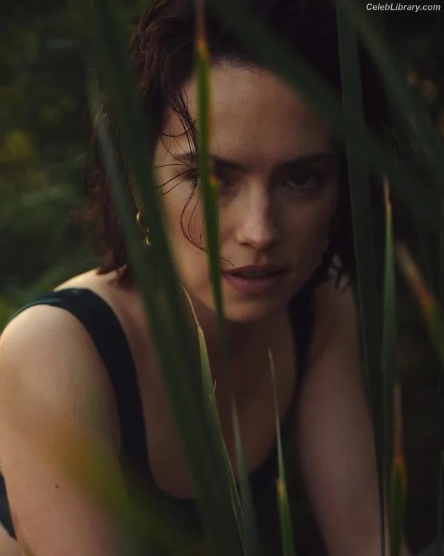 Daisy Ridley photo 20 of 1214