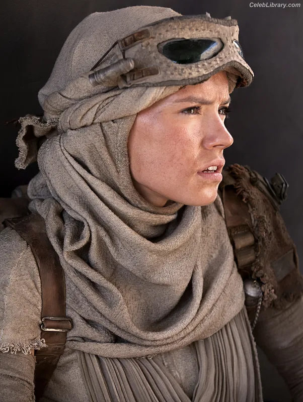 Daisy Ridley photo 12 of 1214