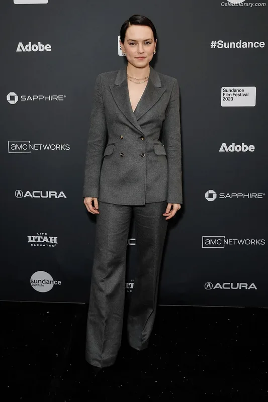 Daisy Ridley photo 18 of 1214