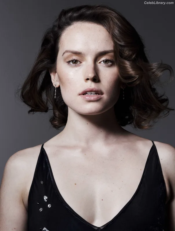 Daisy Ridley photo 22 of 1214