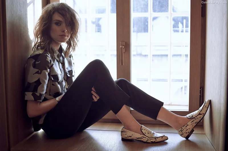 Daisy Ridley photo 24 of 1214