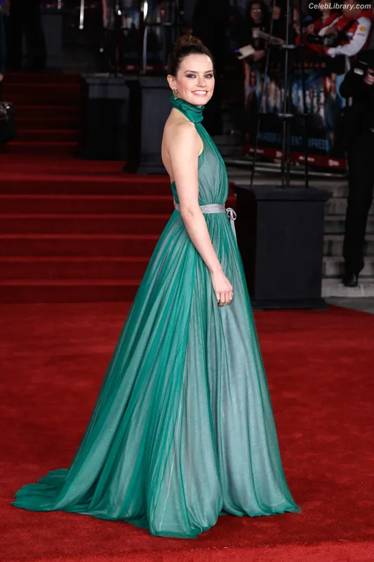 Daisy Ridley photo 18 of 1214