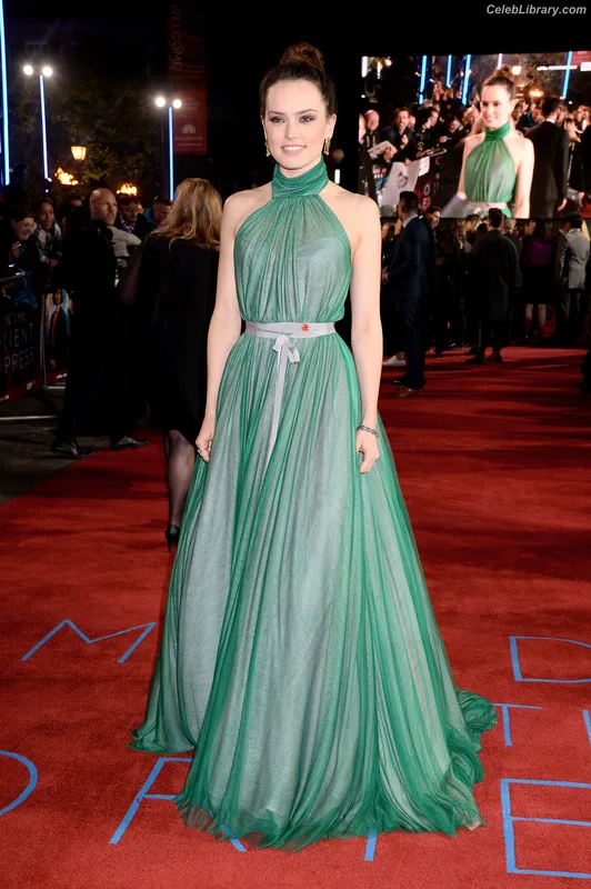 Daisy Ridley photo 19 of 1214