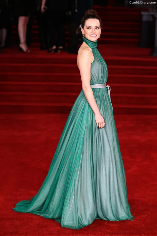 Daisy Ridley photo 20 of 1214