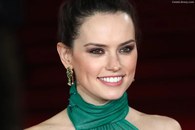 Daisy Ridley photo 24 of 1214