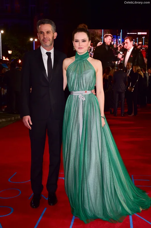 Daisy Ridley photo 8 of 1214