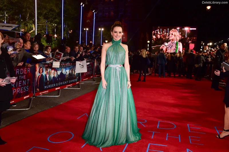 Daisy Ridley photo 19 of 1214