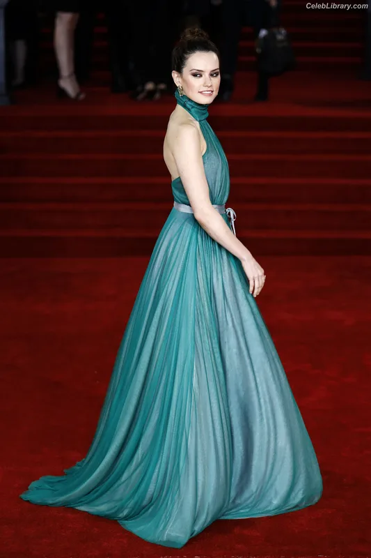 Daisy Ridley photo 4 of 1214