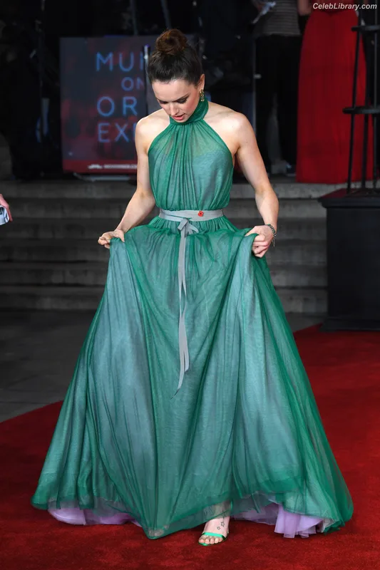 Daisy Ridley photo 13 of 1214