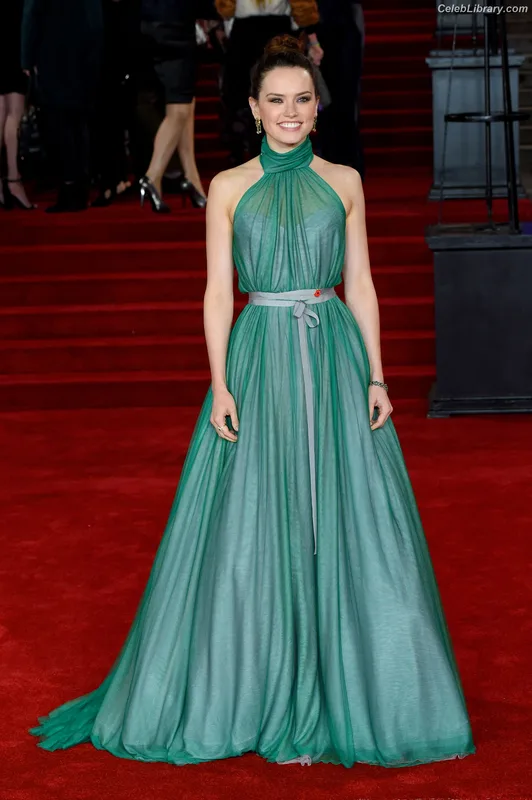 Daisy Ridley photo 24 of 1214