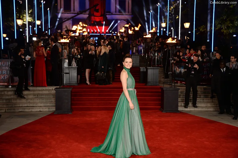 Daisy Ridley photo 15 of 1214