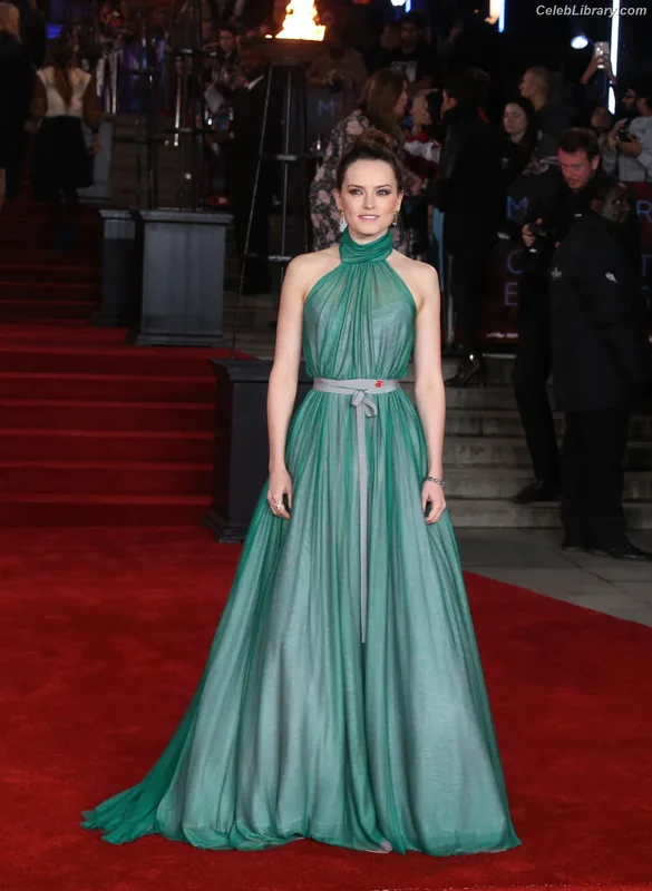 Daisy Ridley photo 23 of 1214