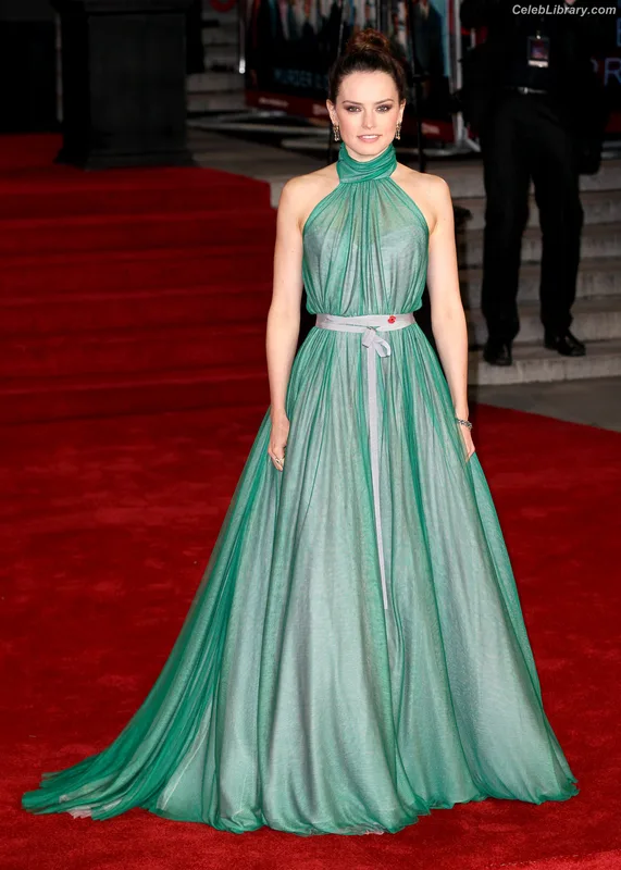 Daisy Ridley photo 19 of 1214