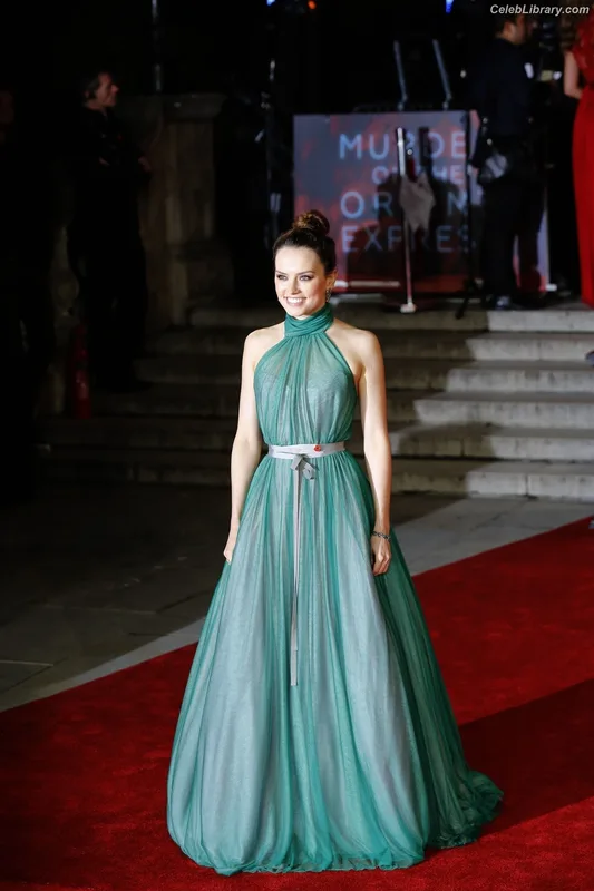 Daisy Ridley photo 21 of 1214