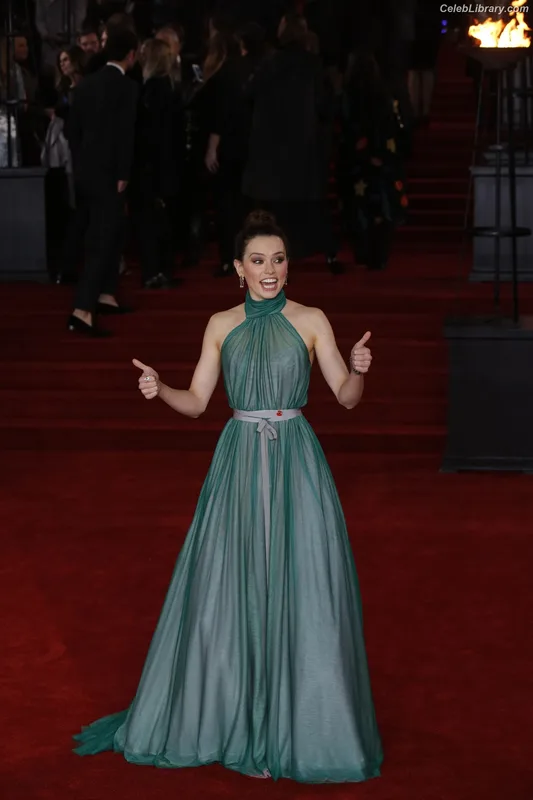 Daisy Ridley photo 24 of 1214