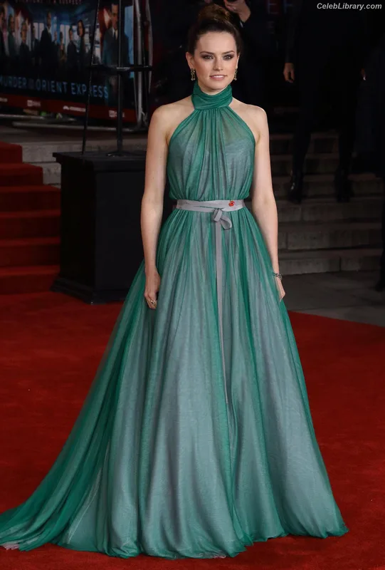 Daisy Ridley photo 11 of 1214