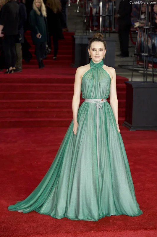 Daisy Ridley photo 20 of 1214