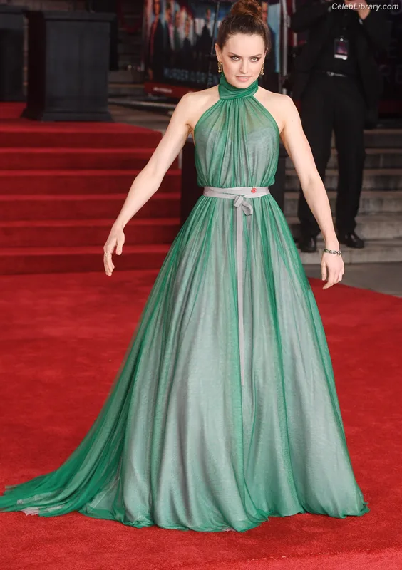 Daisy Ridley photo 12 of 1214
