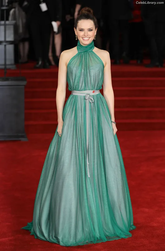 Daisy Ridley photo 14 of 1214