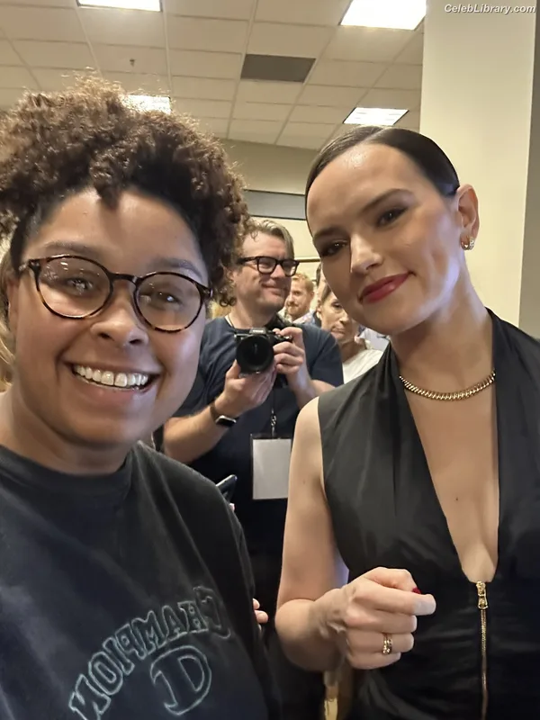 Daisy Ridley photo 20 of 1214