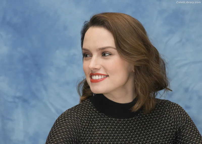 Daisy Ridley photo 18 of 1214