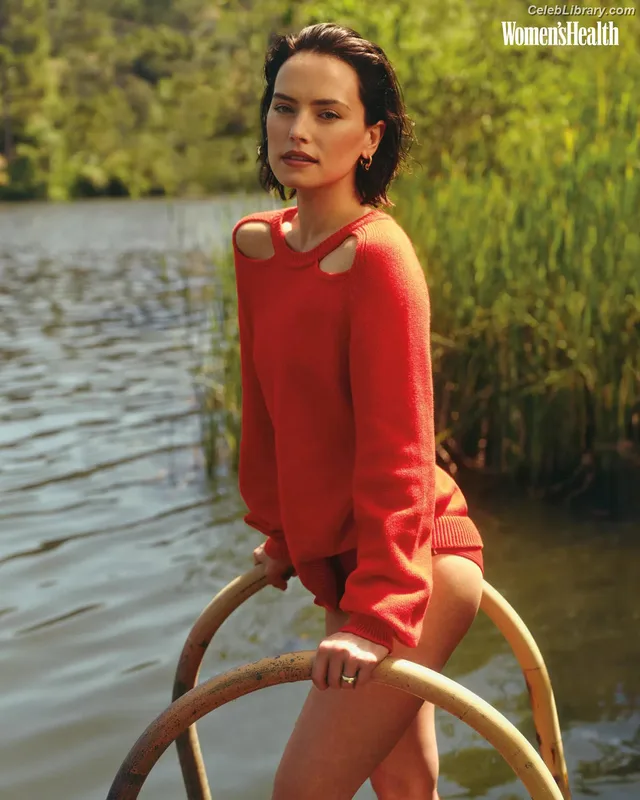 Daisy Ridley photo 5 of 1214