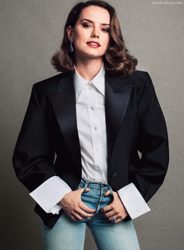 Daisy Ridley photo 13 of 1214