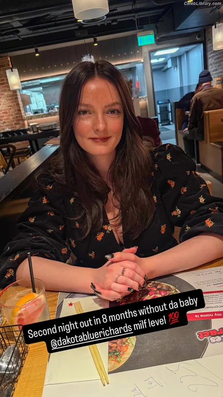 Dakota Blue Richards photo 10 of 147