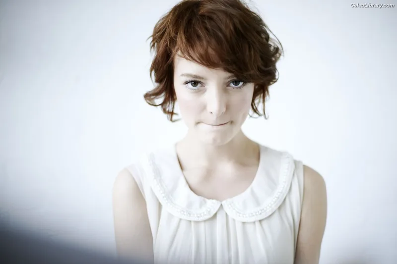 Dakota Blue Richards photo 12 of 147