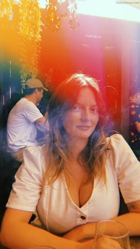 Dakota Blue Richards photo 9 of 147