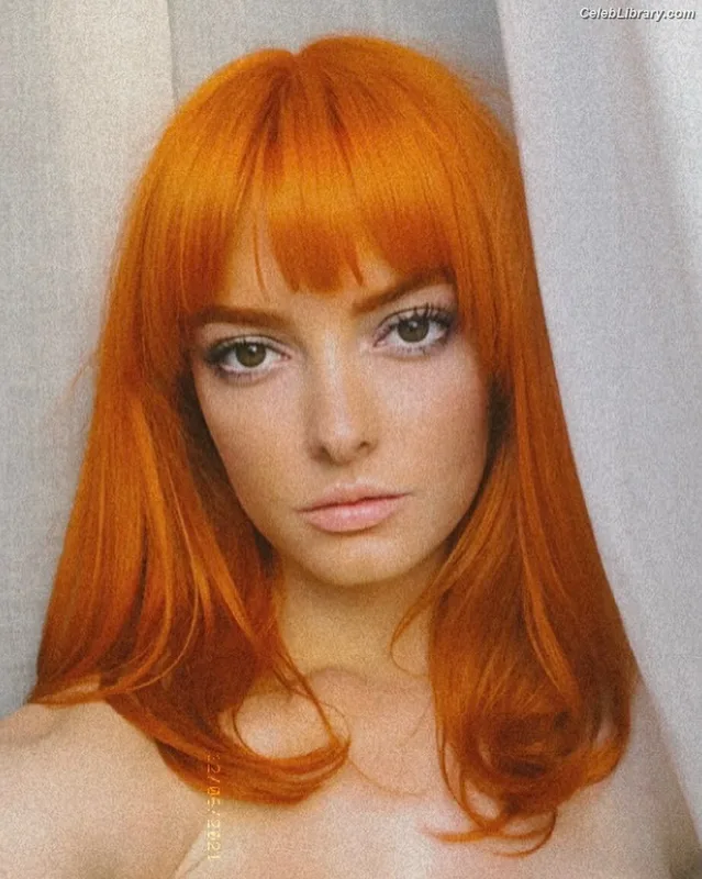 Dakota Blue Richards photo 23 of 147