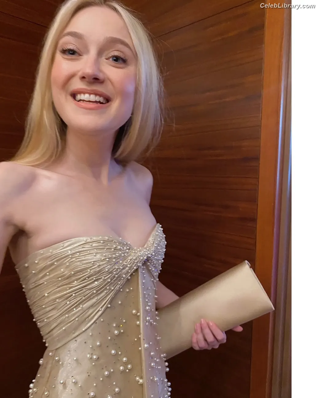 Dakota Fanning photo 11 of 728