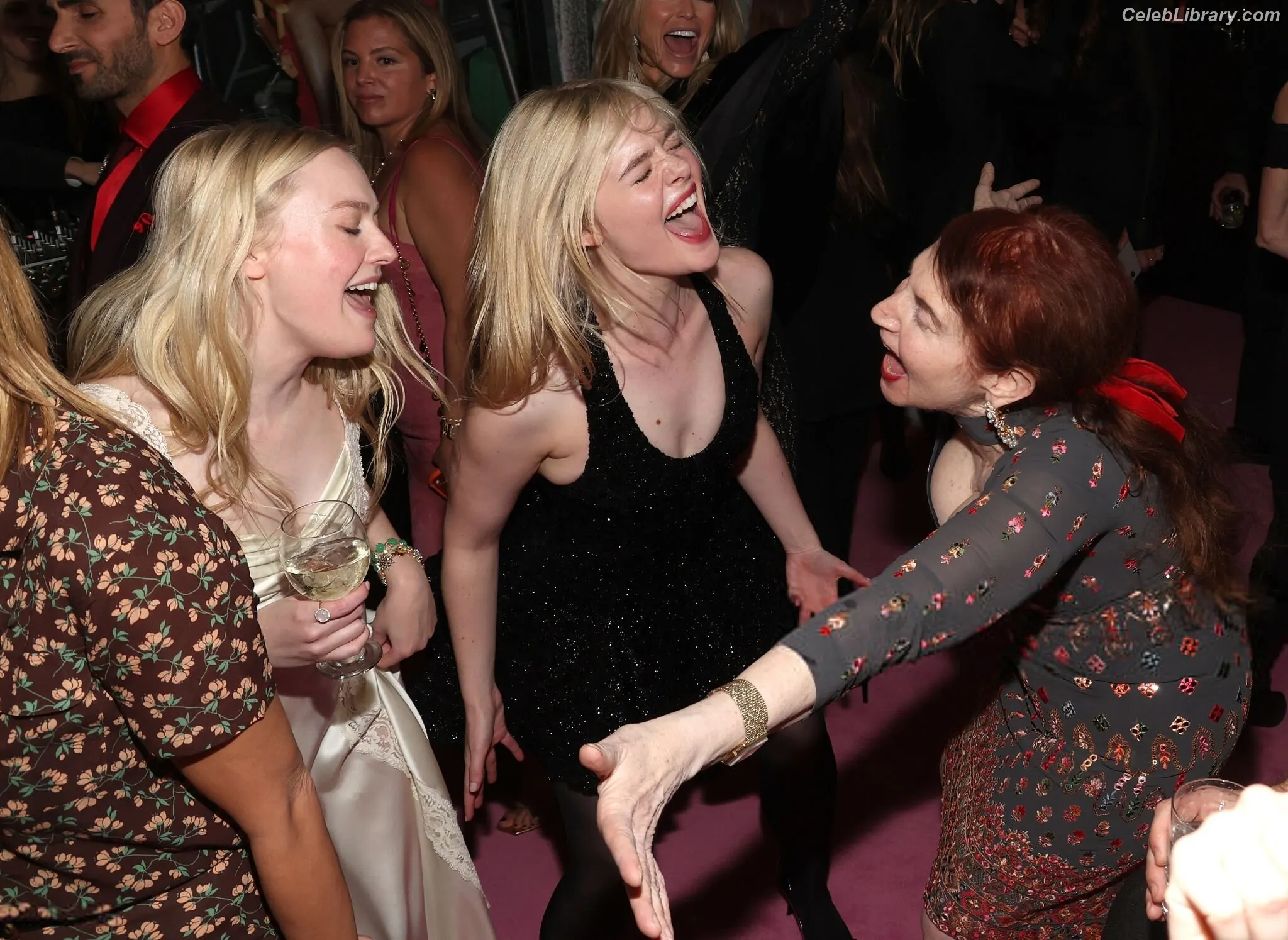Dakota Fanning photo 22 of 728