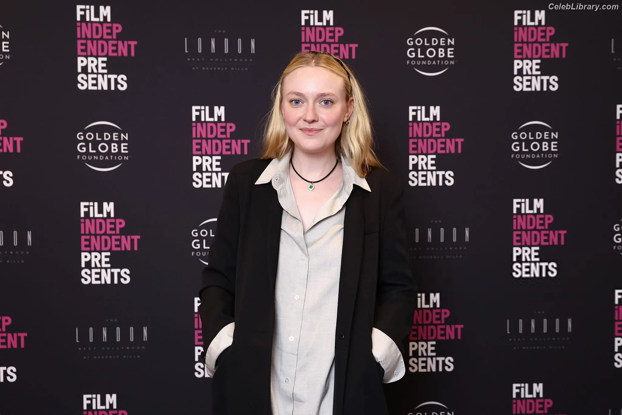 Dakota Fanning photo 7 of 728