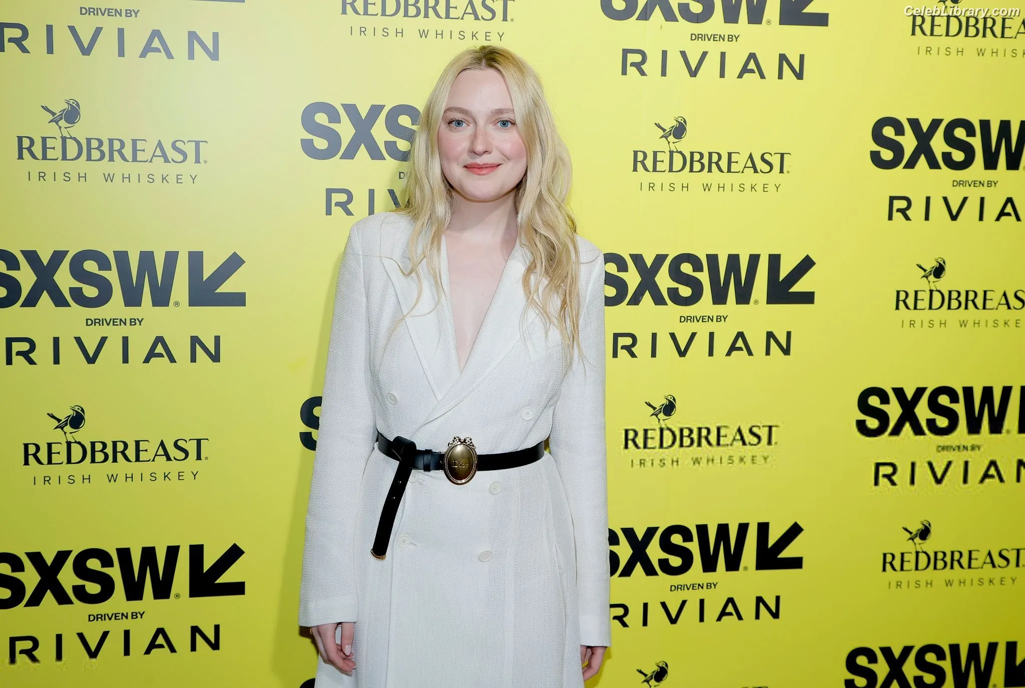 Dakota Fanning photo 4 of 728
