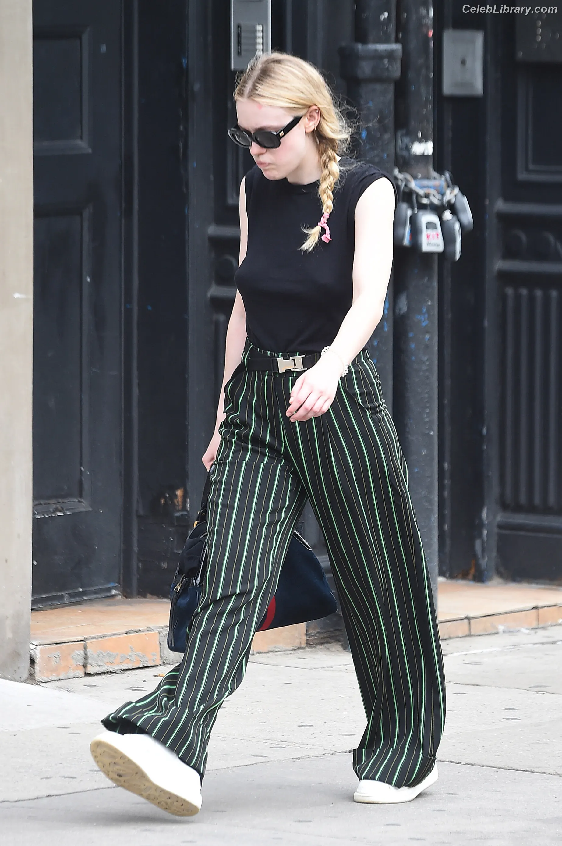 Dakota Fanning photo 22 of 728