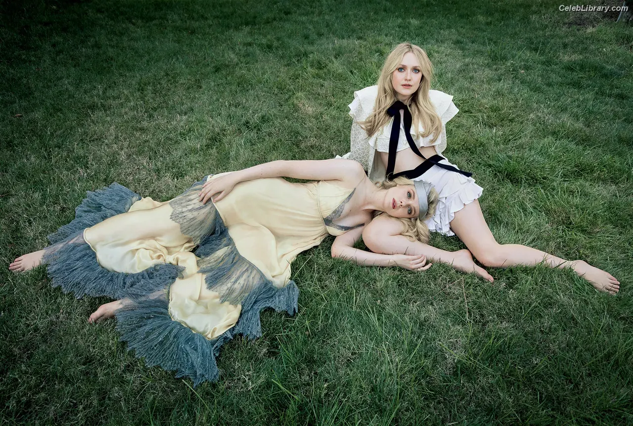 Dakota Fanning photo 12 of 728