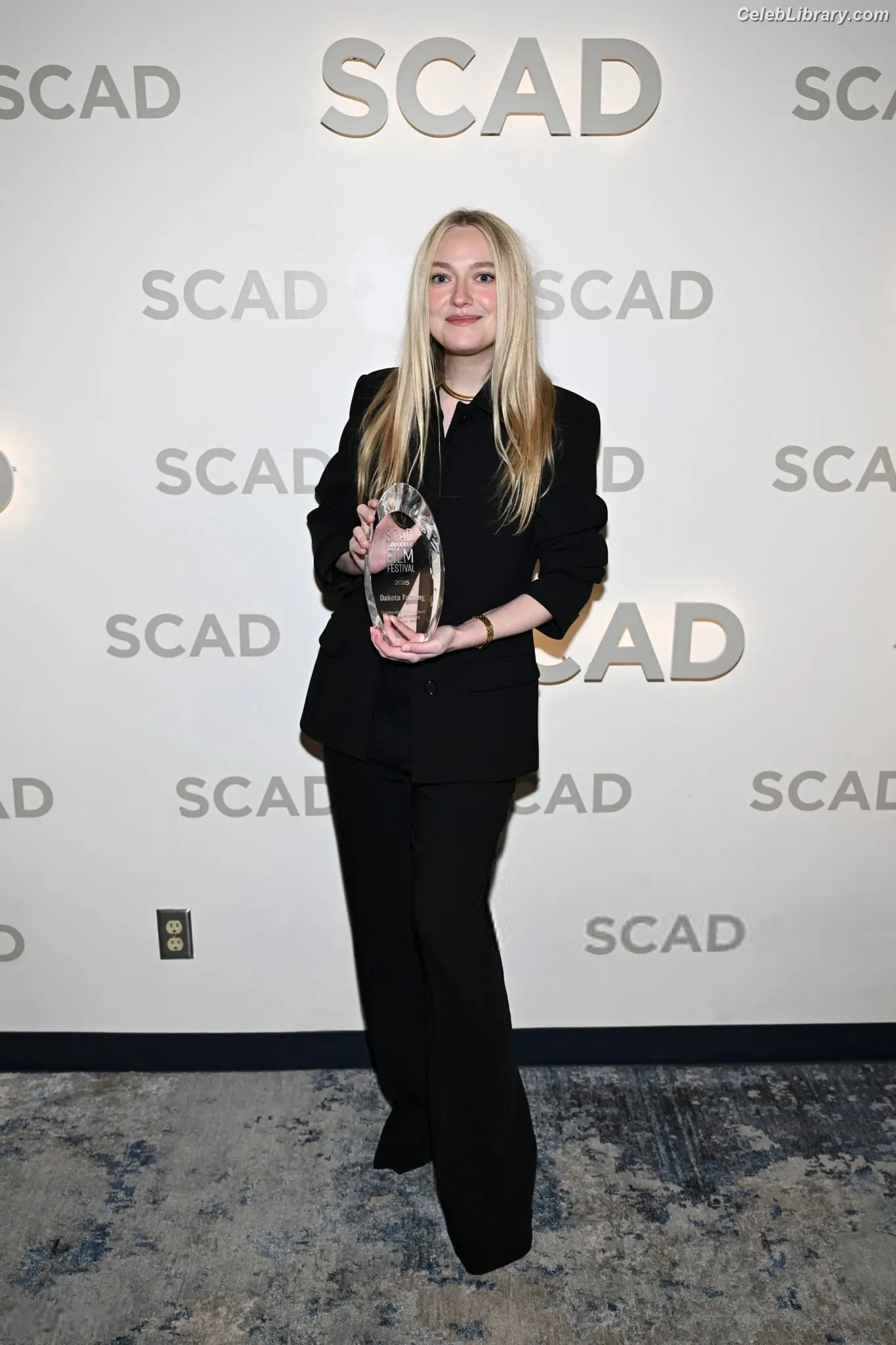 Dakota Fanning photo 11 of 728