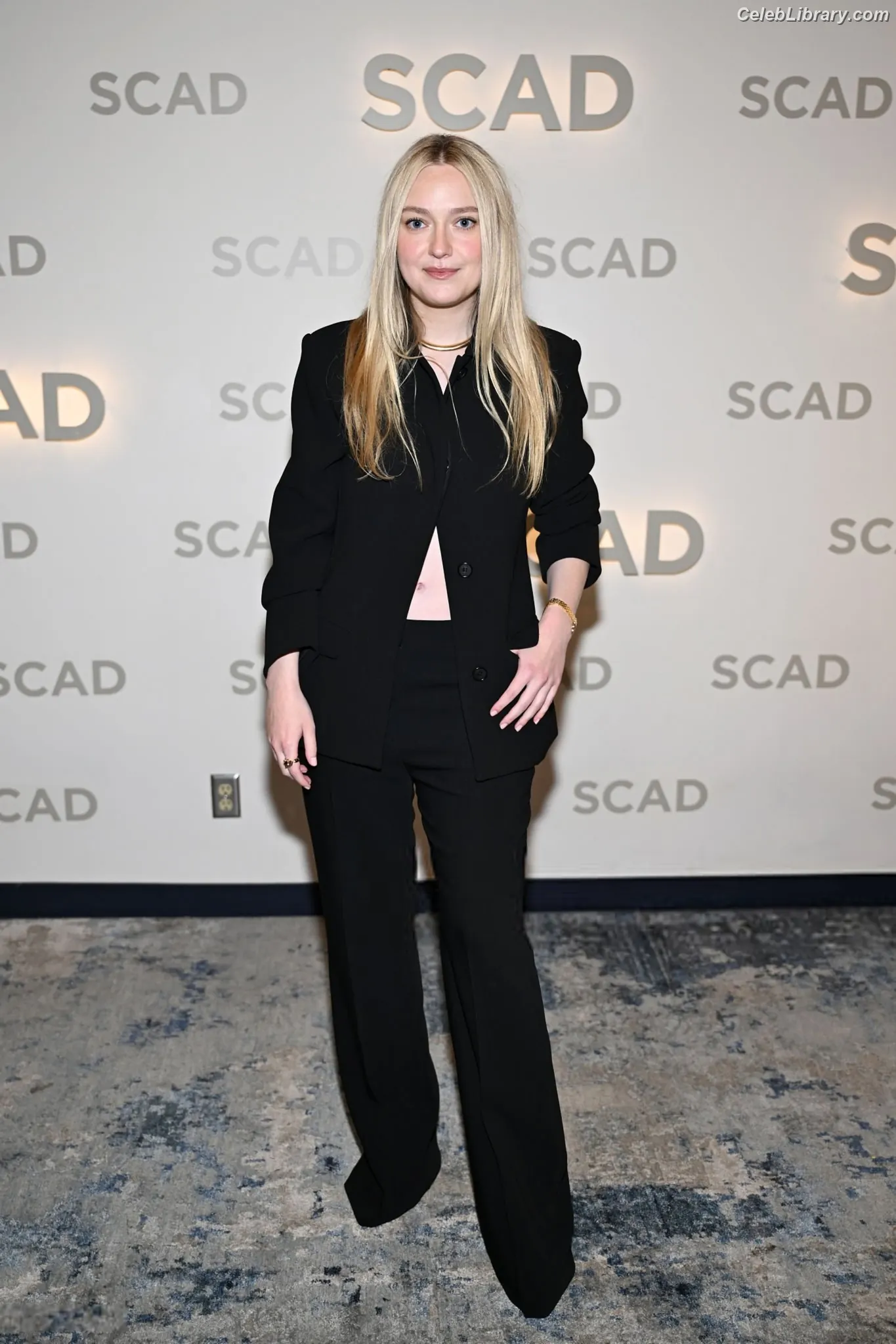 Dakota Fanning photo 19 of 728