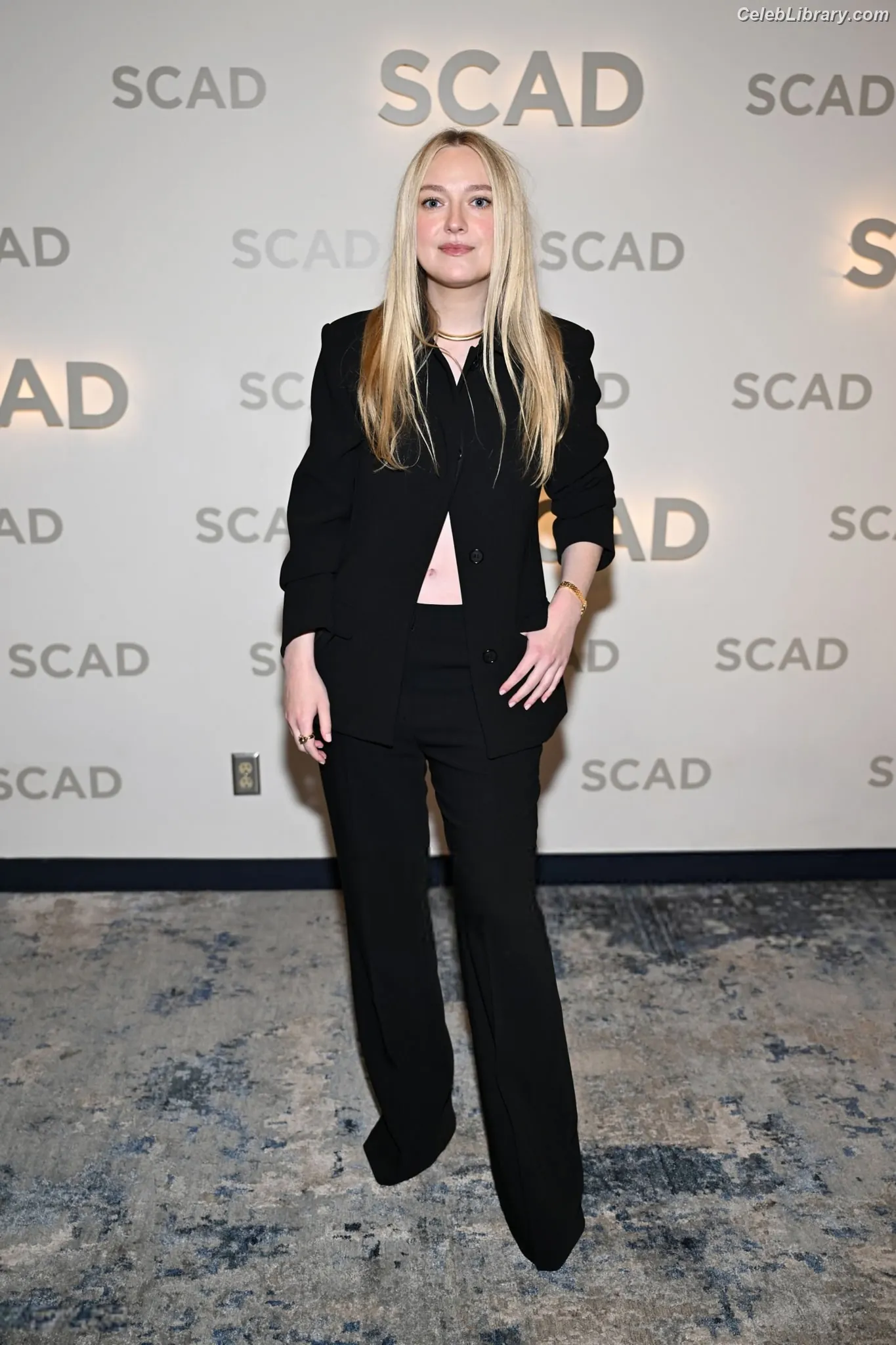 Dakota Fanning photo 22 of 728