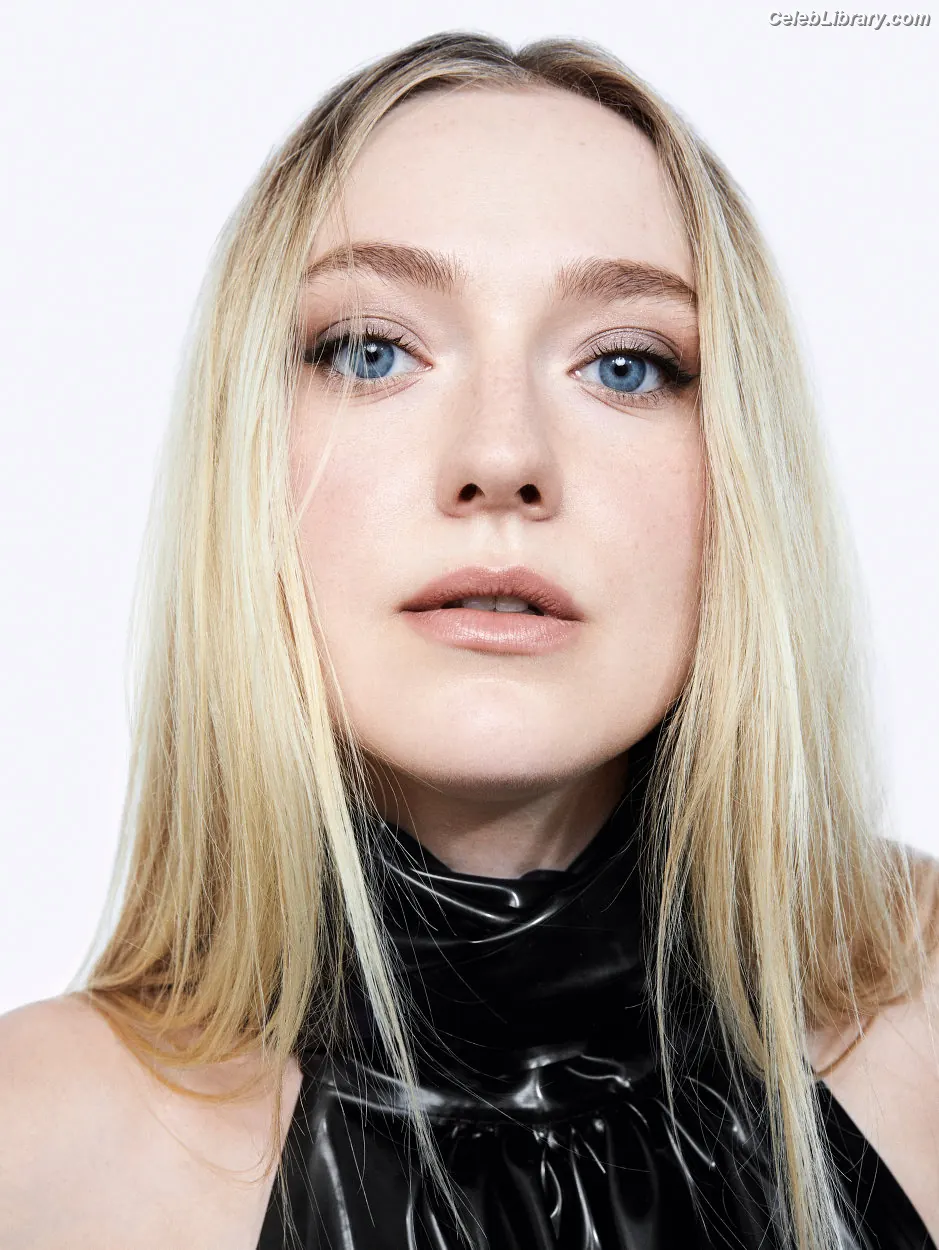 Dakota Fanning photo 20 of 728