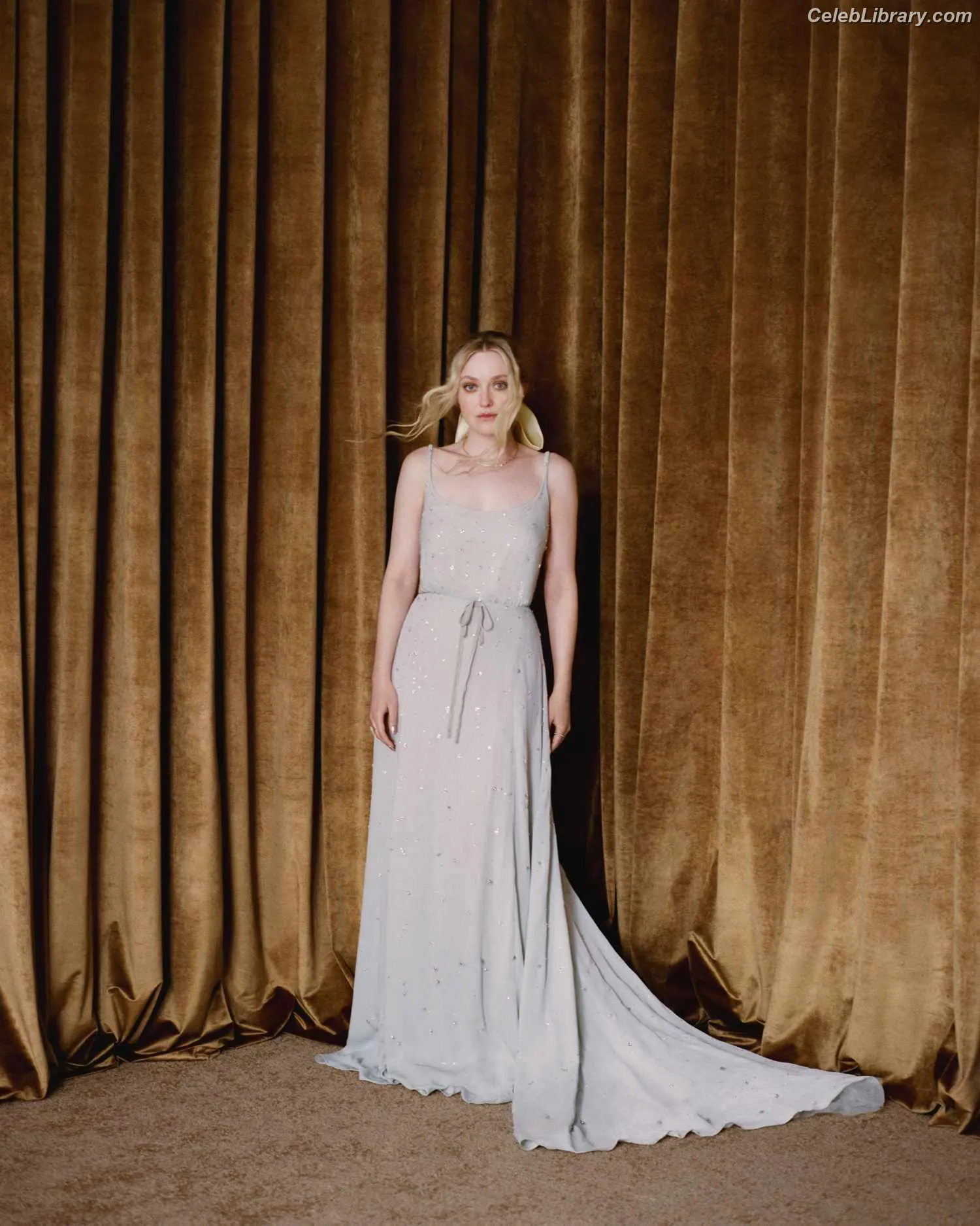 Dakota Fanning photo 10 of 728