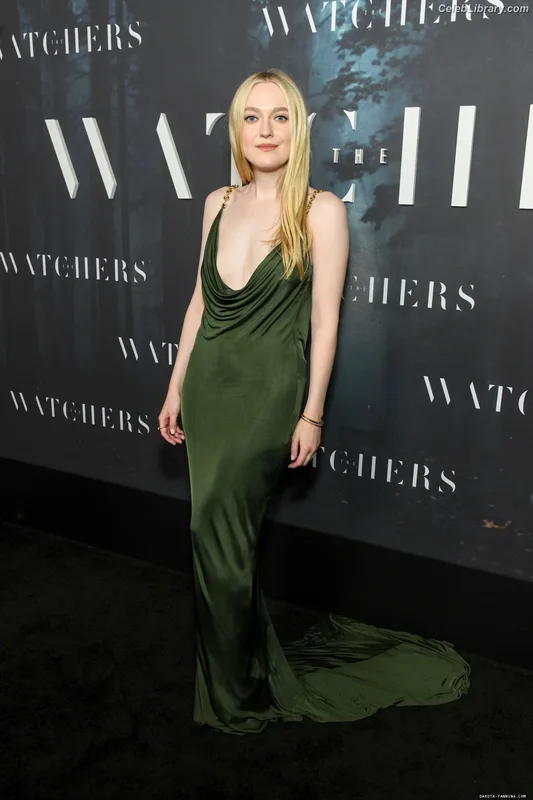 Dakota Fanning photo 5 of 728