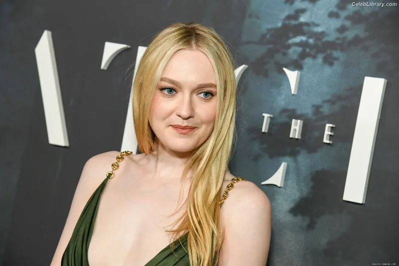 Dakota Fanning photo 6 of 728