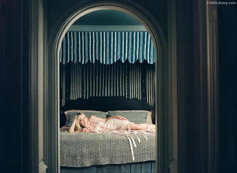 Dakota Fanning photo 2 of 728
