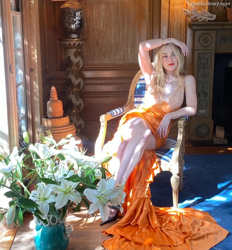 Dakota Fanning photo 5 of 728