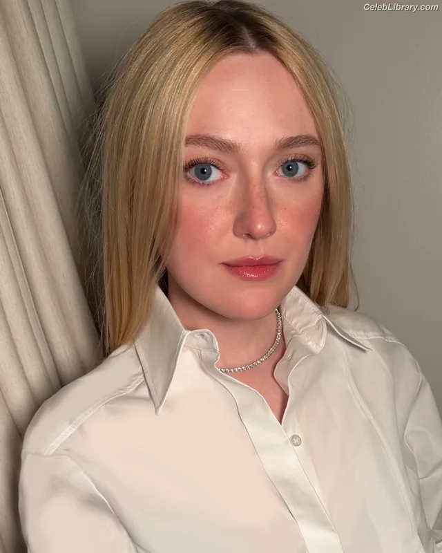 Dakota Fanning photo 6 of 728