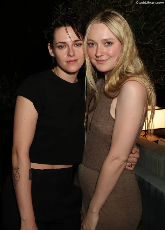 Dakota Fanning photo 7 of 728
